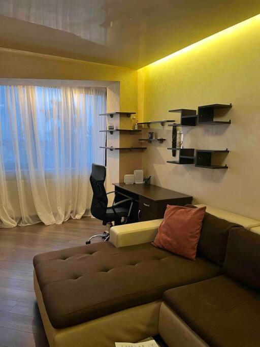 Apartament Theta- Langa Centru, Cada Hidromasaj 苏恰瓦 外观 照片