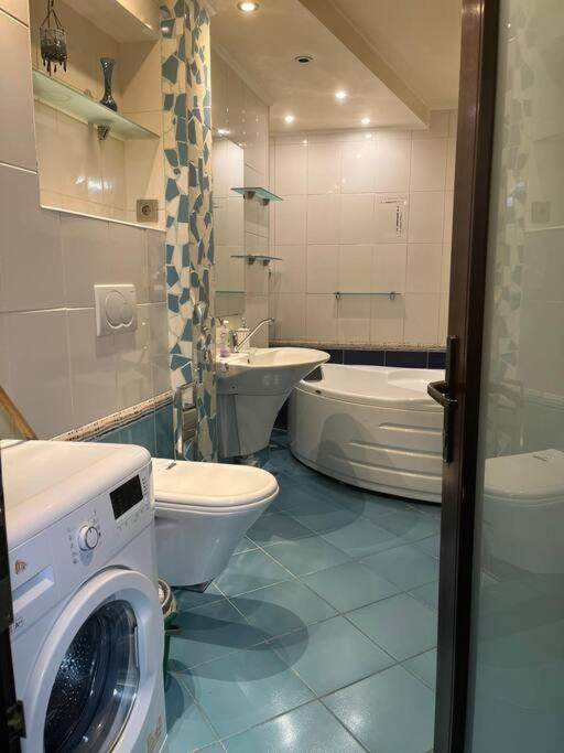 Apartament Theta- Langa Centru, Cada Hidromasaj 苏恰瓦 外观 照片